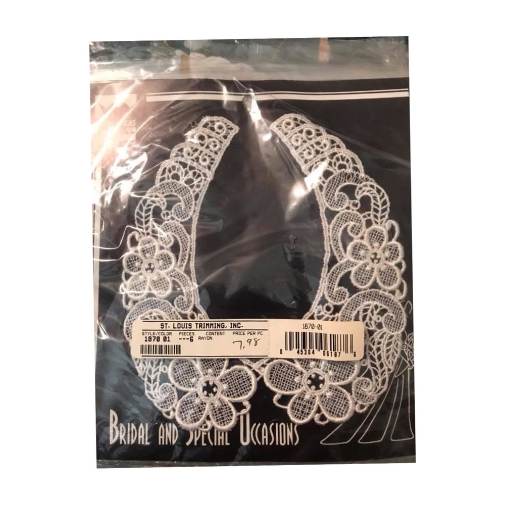Vintage lace collars